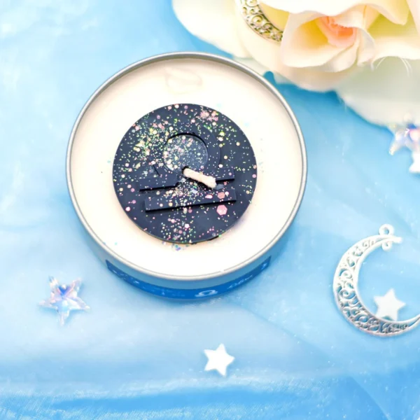 Bookish Candle Waage
