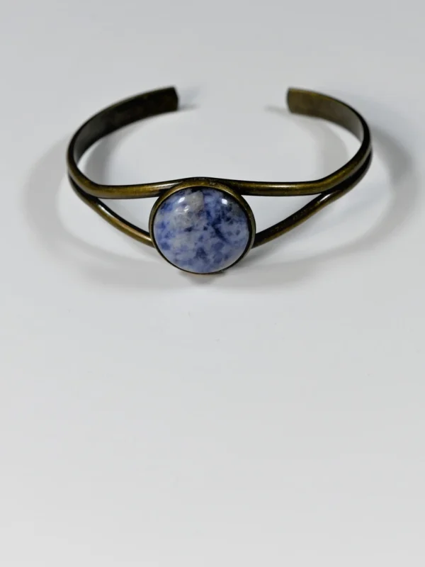 Sodalit / Antikbronze